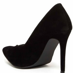 Penny loves Kenny heels