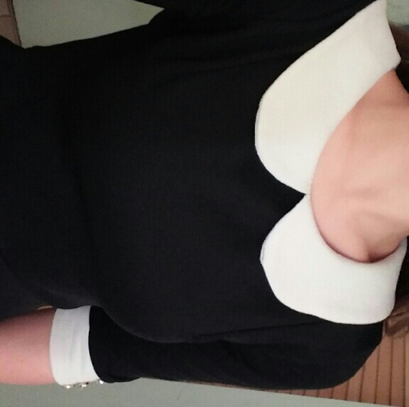 Peter pan collared dress