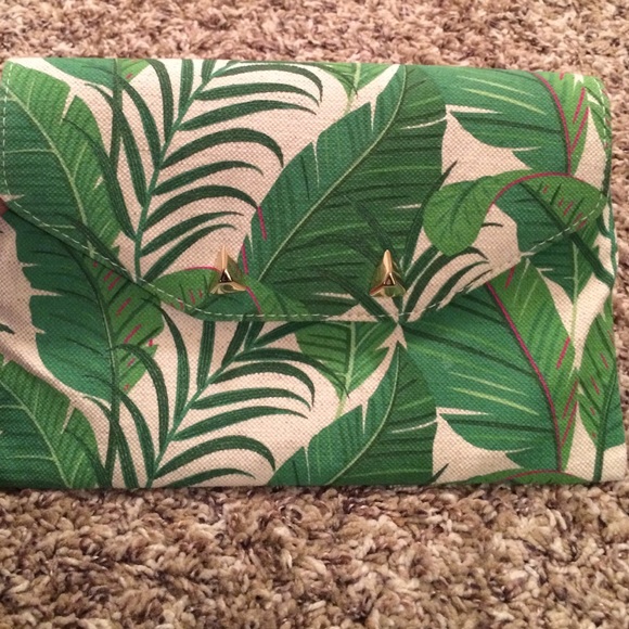 Stella & Dot Botanical Clutch