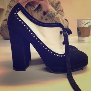 Marc by Marc Jacobs platform lace up leather heels