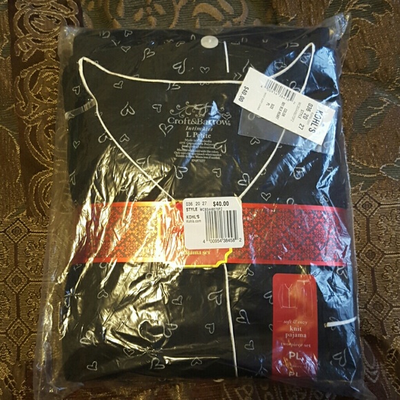 Pajama Set. NWT.
