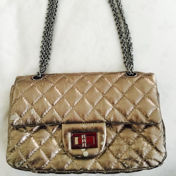 2.55 Gold Shimmering Lamb Leather Matelasse Chain