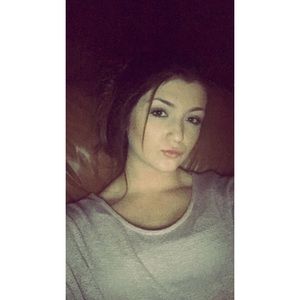 Meet your Posher, Becca