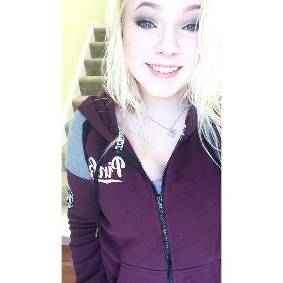 Meet your Posher, Kiara - Picture 1 of 1