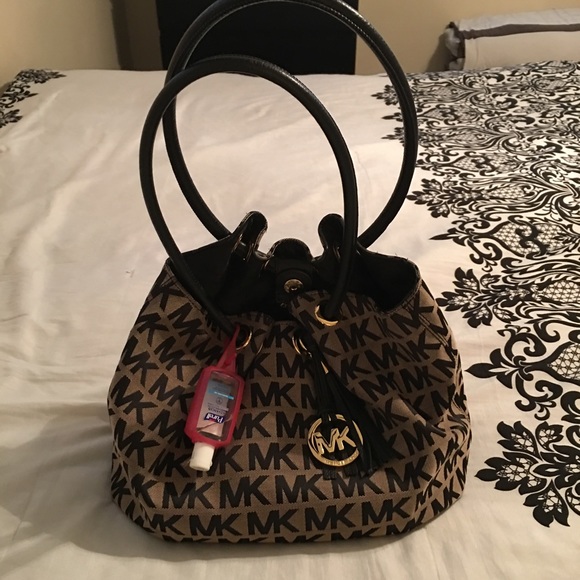 Authentic Michael Kors hand bag