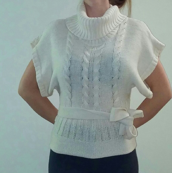 Bebe cowl neck short sleeve sweater. Size XS.