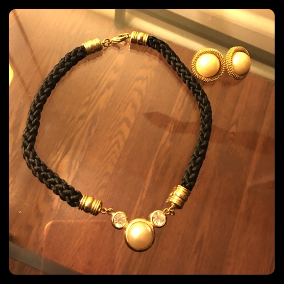 Bundle of vintage jewelry 🙋🏻