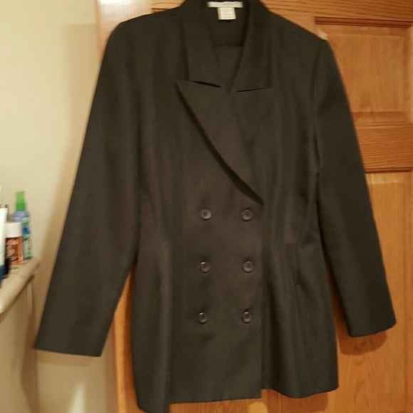 Donated-Pants Suit Dark gray double breasted.13 - Picture 1 of 4