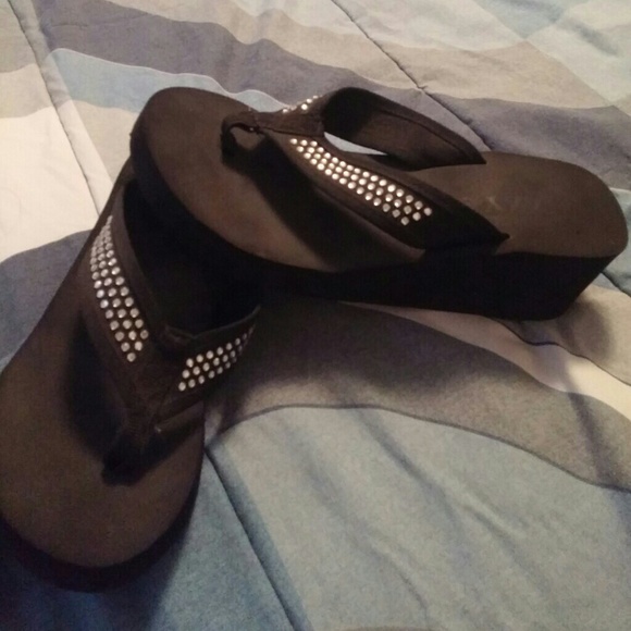 Izzy Flip Flops