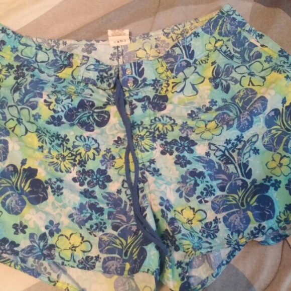 Light weight shorts