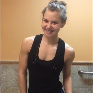 Meet your Posher, Kayla