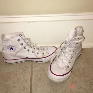 White Hight top Converse