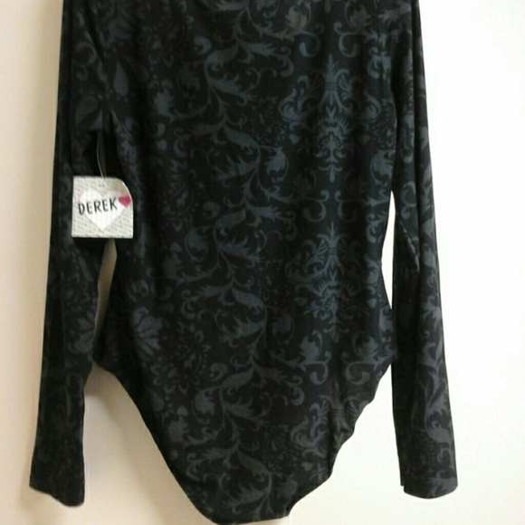 Black and gray top - Picture 2 of 2