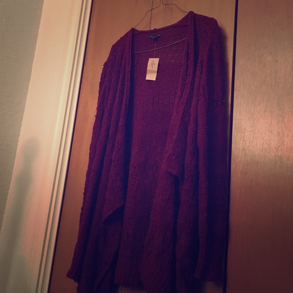 Wine colored American Eagle knitted cardigan💋💄 - Picture 1 of 4