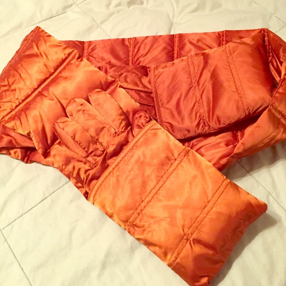 Eddie Bauer goose down handwarmer scarf w/ gloves