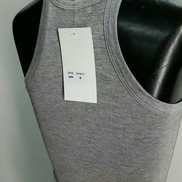 Crop top - Picture 3 of 4