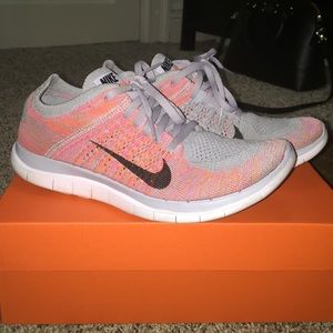 Nike Free 4.0 sneakers