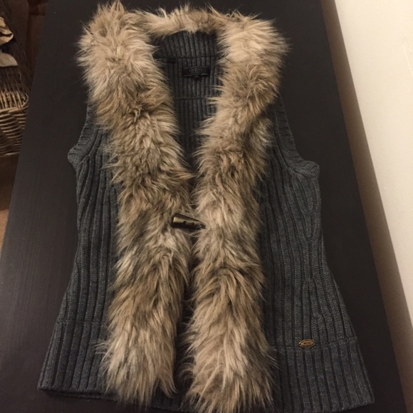 GUESS Sweater Vest with Faux Fur USED