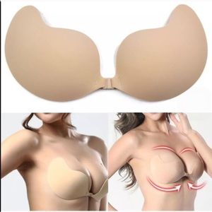 Self adhesive bra D cup