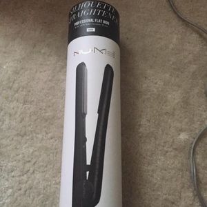 Nume straightener