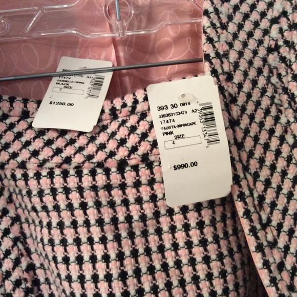 Tiles Suit - Picture 2 of 4