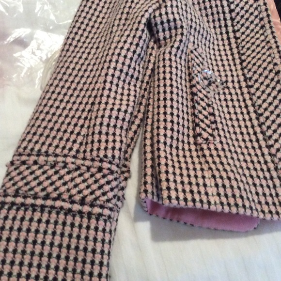 Tiles Suit - Picture 4 of 4