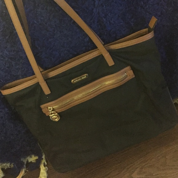 Black Michael Kors tote/purse