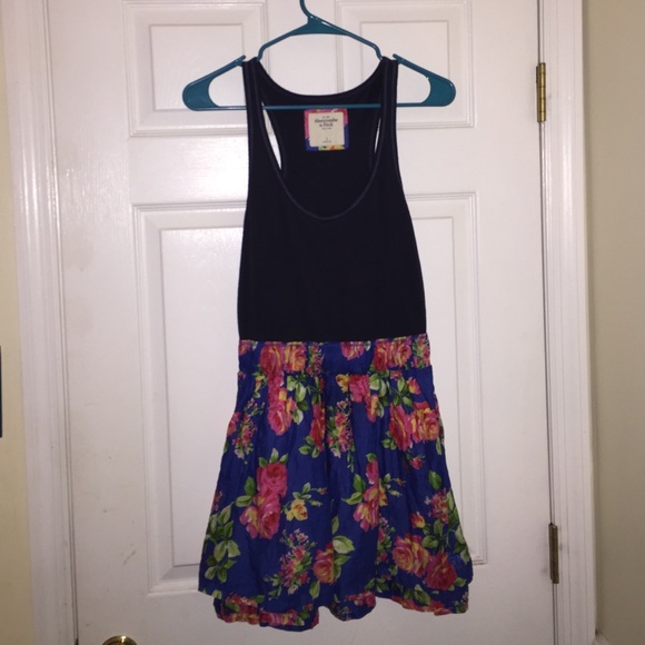 Abercrombie flower patterned dress