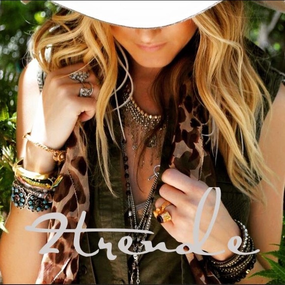 Meet your Posher, Nikki - Picture 2 of 3