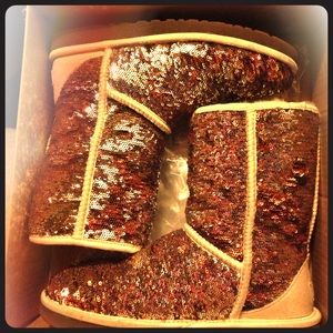 W Classic Short Sparkle UGGs