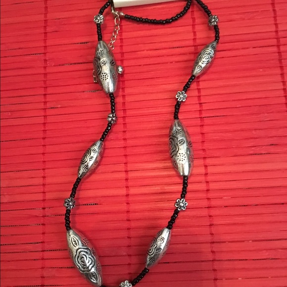 Bead costume jewelry necklace