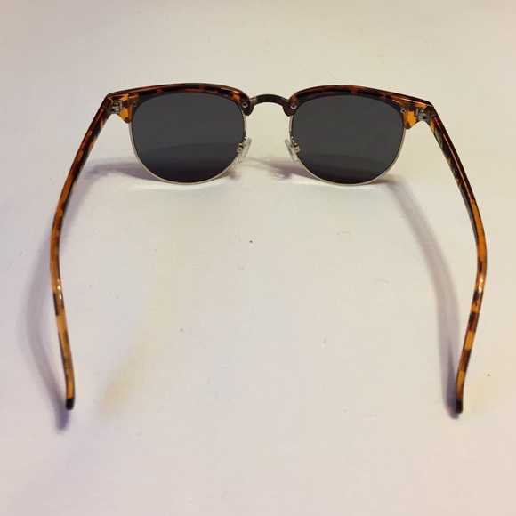 J. Crew Accessories - J.Crew vintage style sunglasses J. Crew Accessories - J.Crew vintage style sunglasses