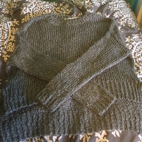 Urban Outfitters Grey pullover sweater