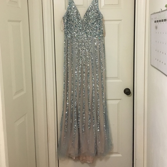 Prom Dress NEVER WORN 🎀💃🏼👗