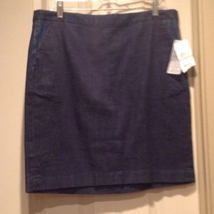 BNWT...TOMMY HILFIGER DENIM SKIRT...SIZE 12