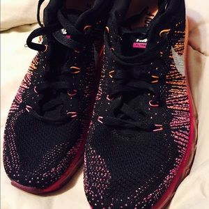 flyknit and black airmax bundle @mhalt21514