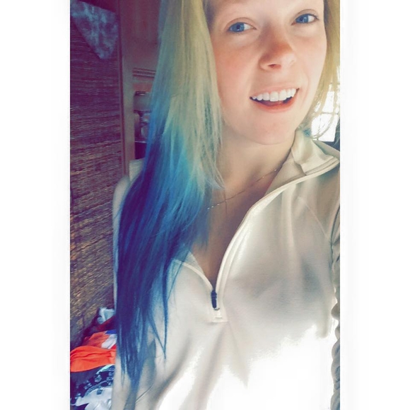 Meet your Posher, Claire
