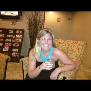 Meet your Posher, Andrea