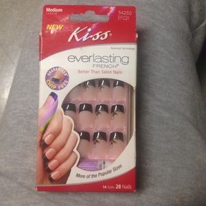 Kiss everlasting French fake nails