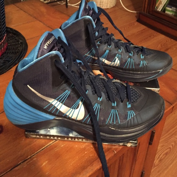 SOLD🎉🎉another site  NEW "NIKE"HYPERDUNK SNEAKERS