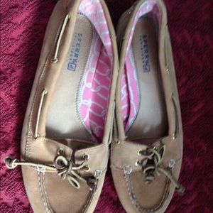 Lady's  Sperrys