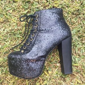 Black glitter Litas