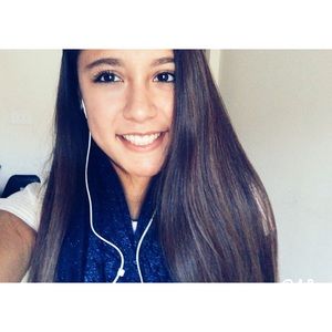 Meet your Posher, Hannah