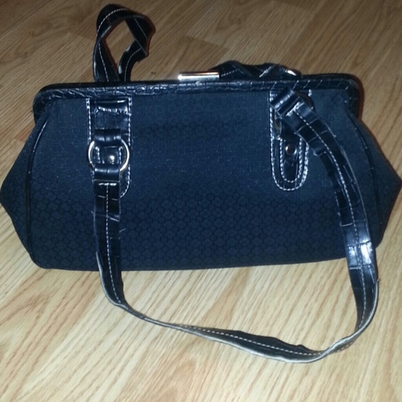 Nine West purse