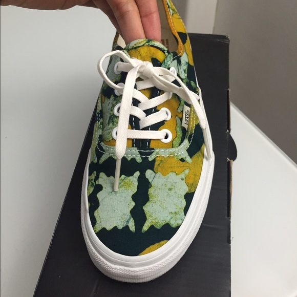 Tropical print vans - Picture 2 of 4