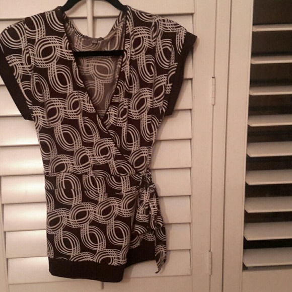 Broem, cream blouse