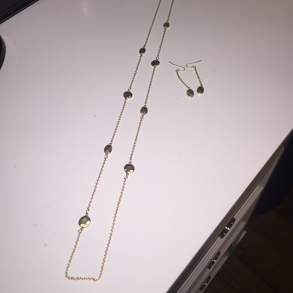 A Necklace and Earring set