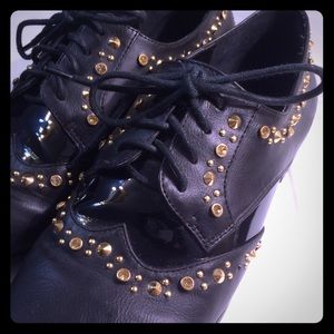 Oxfords with attitude! Mixx Shuz.