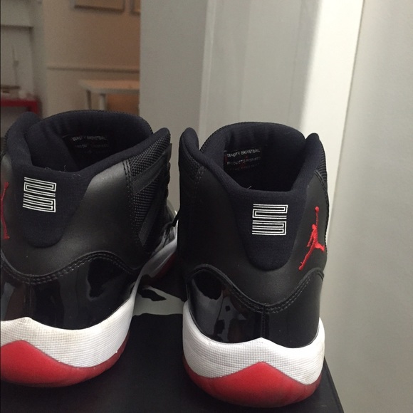 Nike air Jordan 11 Bred - Picture 2 of 4