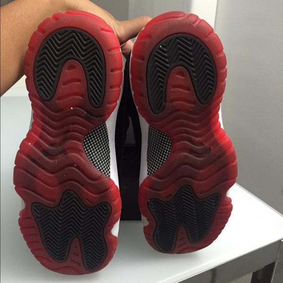 Nike air Jordan 11 Bred - Picture 3 of 4